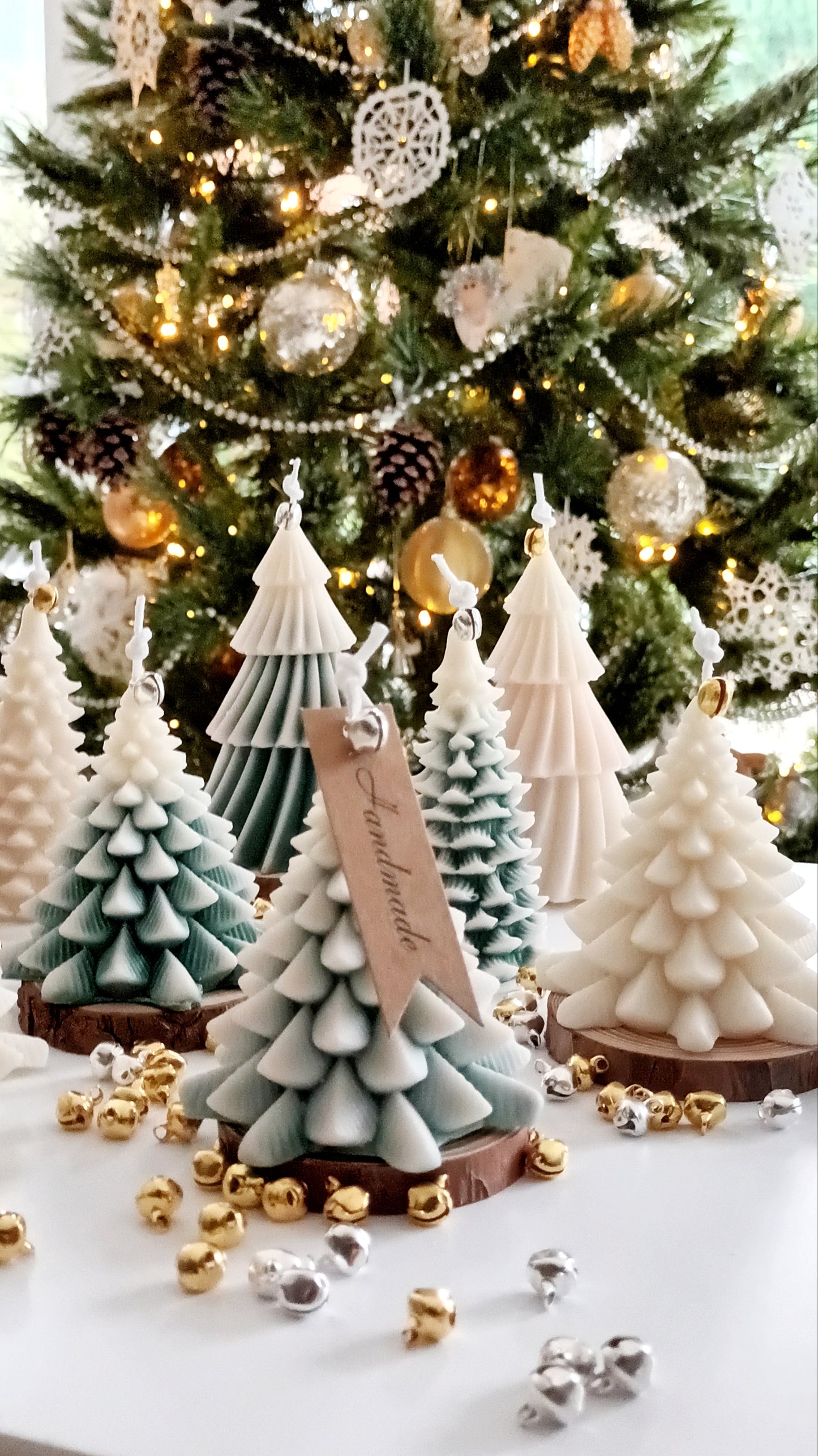 Christmas Tree Candle white & green with Black Spruce Forest Scent