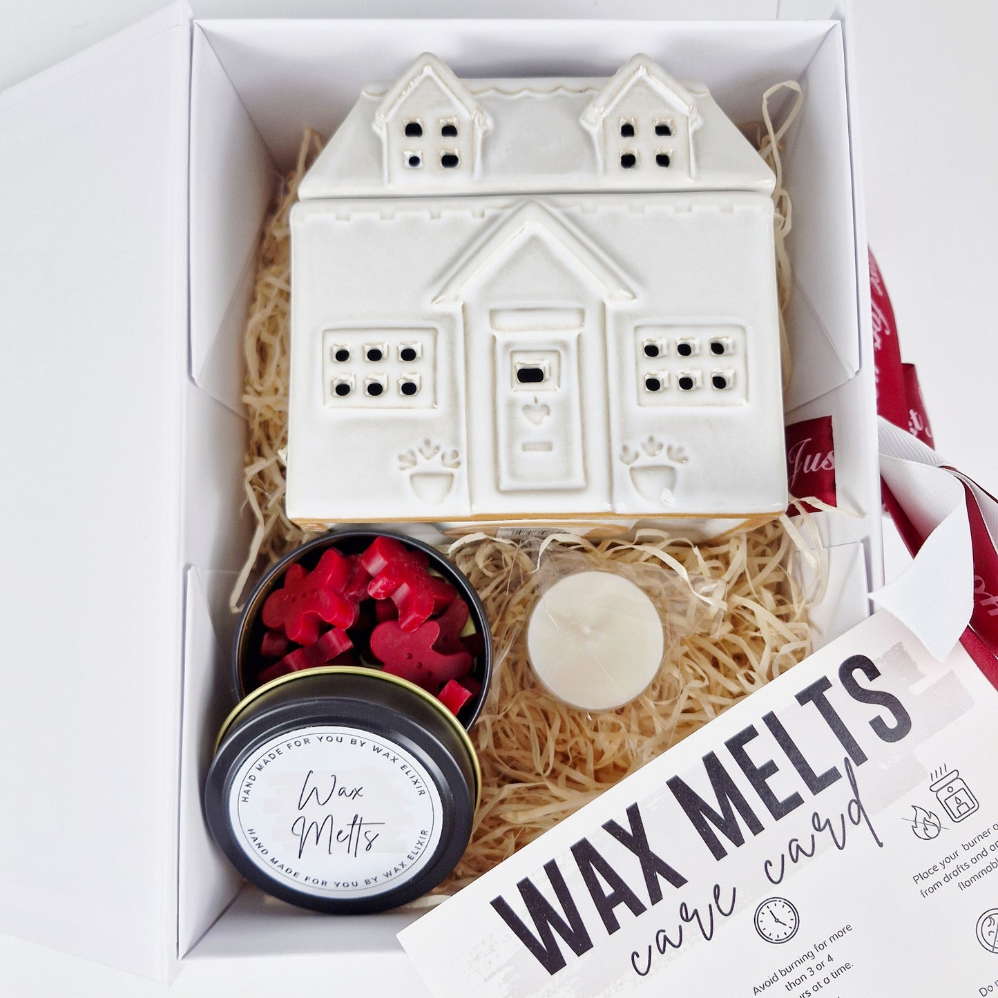 Christmas House Wax Burner and Gingerbread Man Wax Melts in Luxury Gift Box