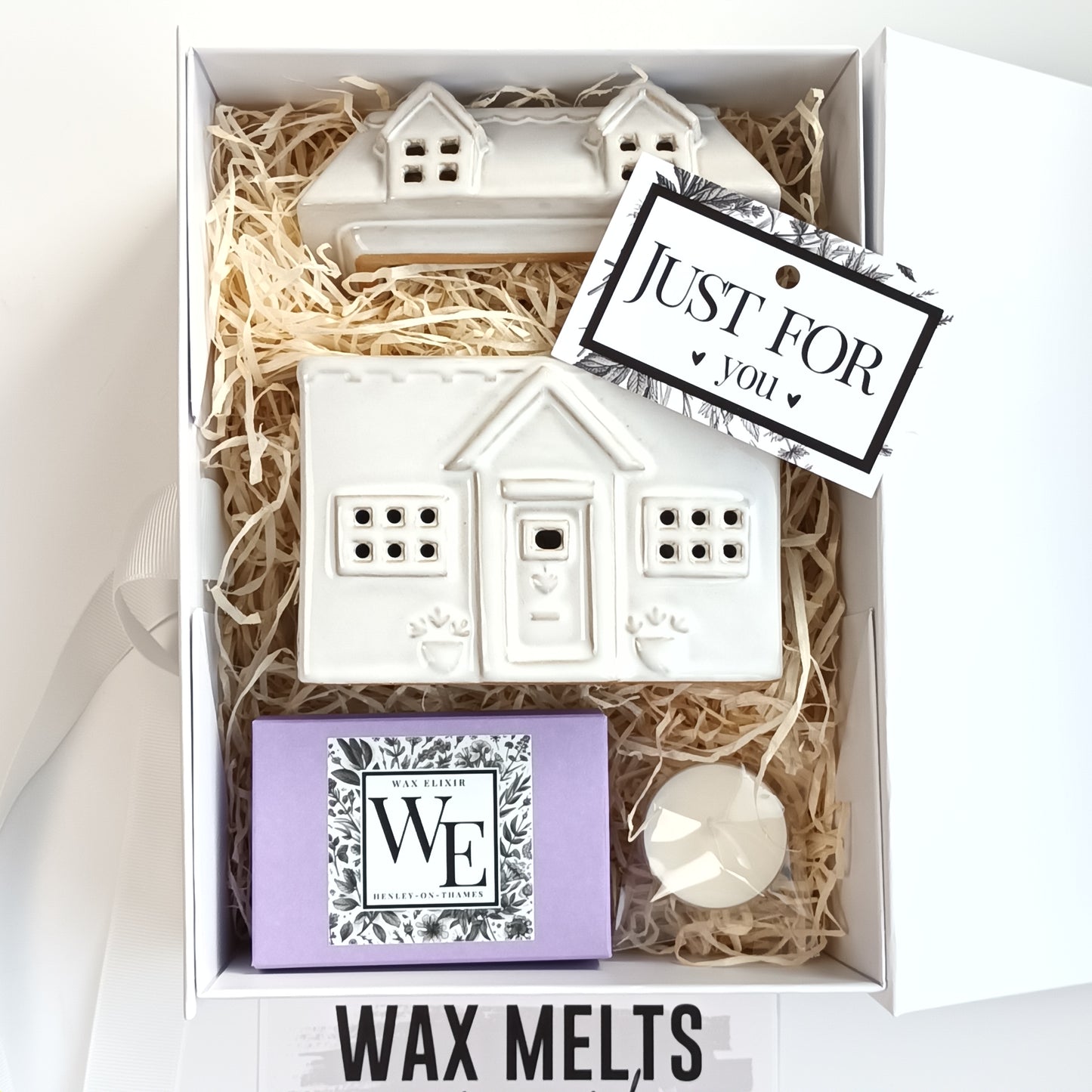 House Wax Burner and Bergamot & Mandarin Heart Wax Melts in Luxury Gift Box