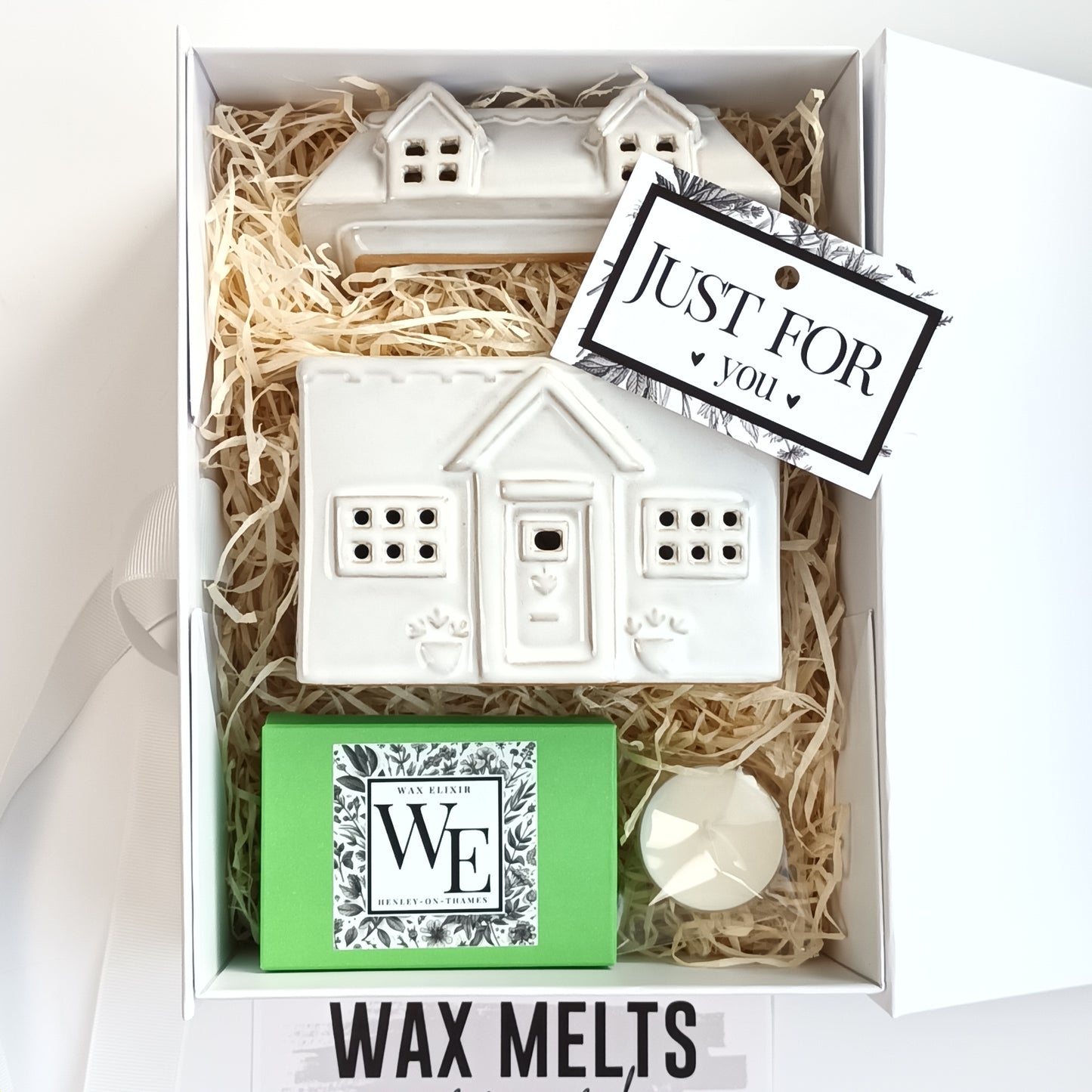 House Wax Burner and Bamboo Heart Wax Melts in Luxury Gift Box