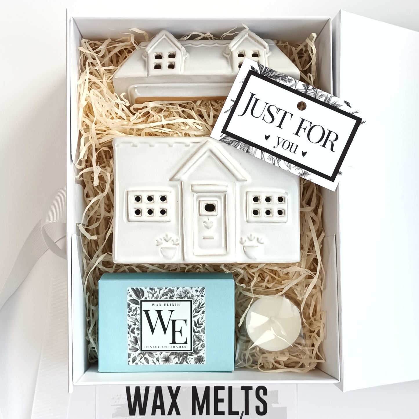 House Wax Burner and Lemon & Lavender Heart Wax Melts in Luxury Gift Box