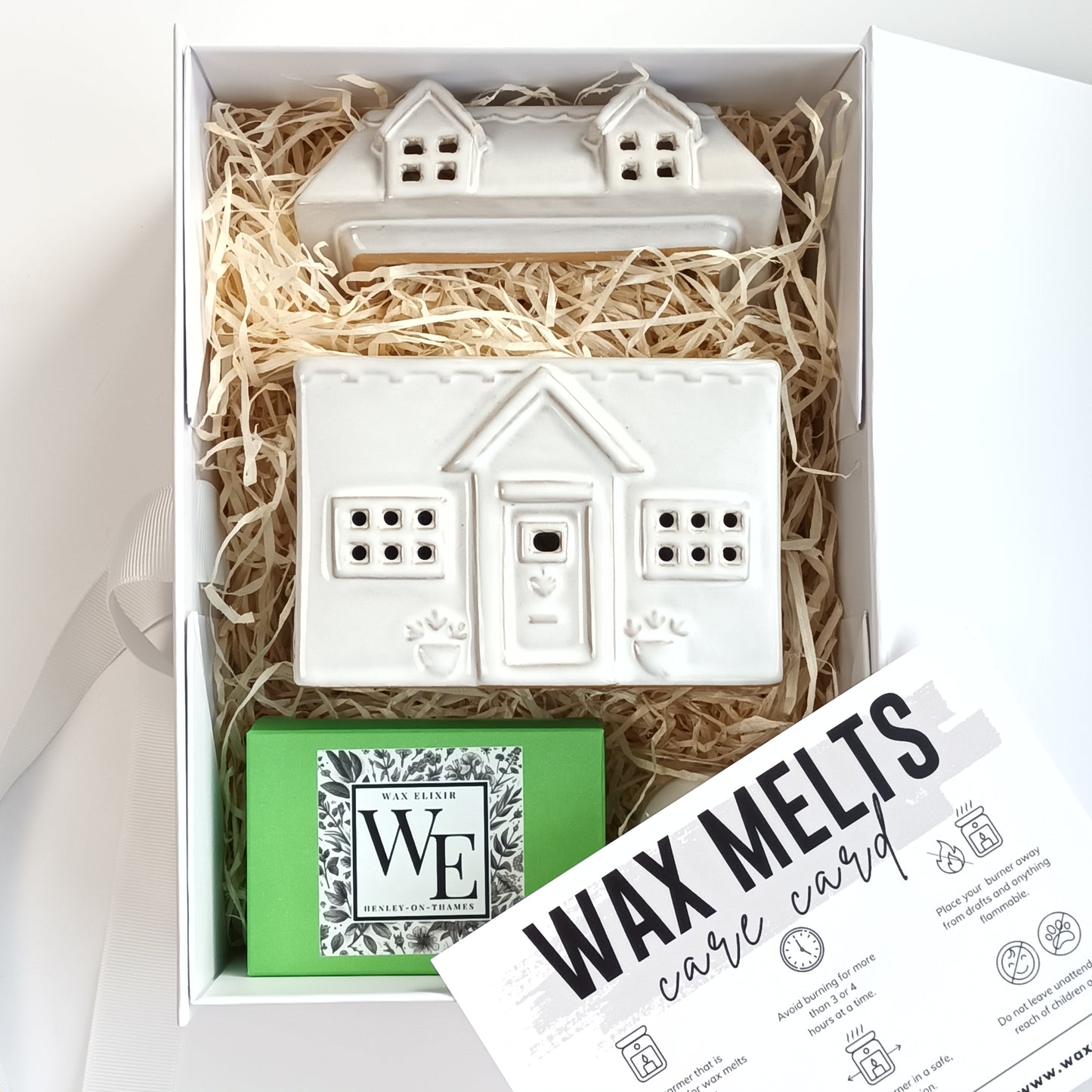 House Wax Burner and Bamboo Heart Wax Melts in Luxury Gift Box