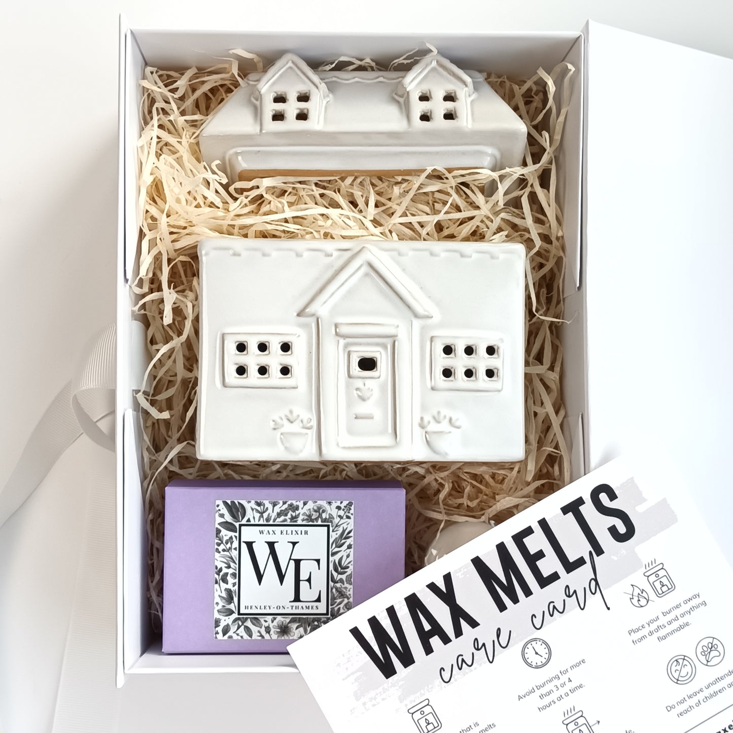 House Wax Burner and Bergamot & Mandarin Heart Wax Melts in Luxury Gift Box