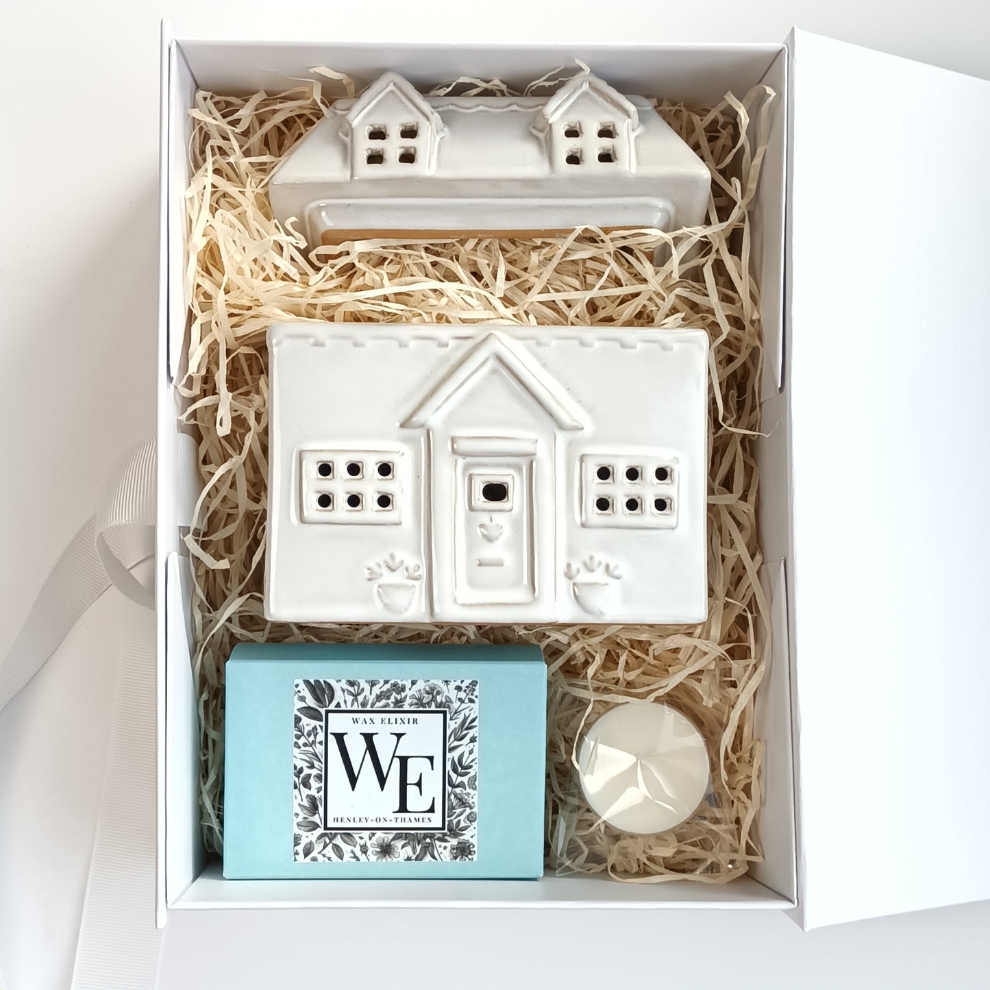 House Wax Burner and Lemon & Lavender Heart Wax Melts in Luxury Gift Box