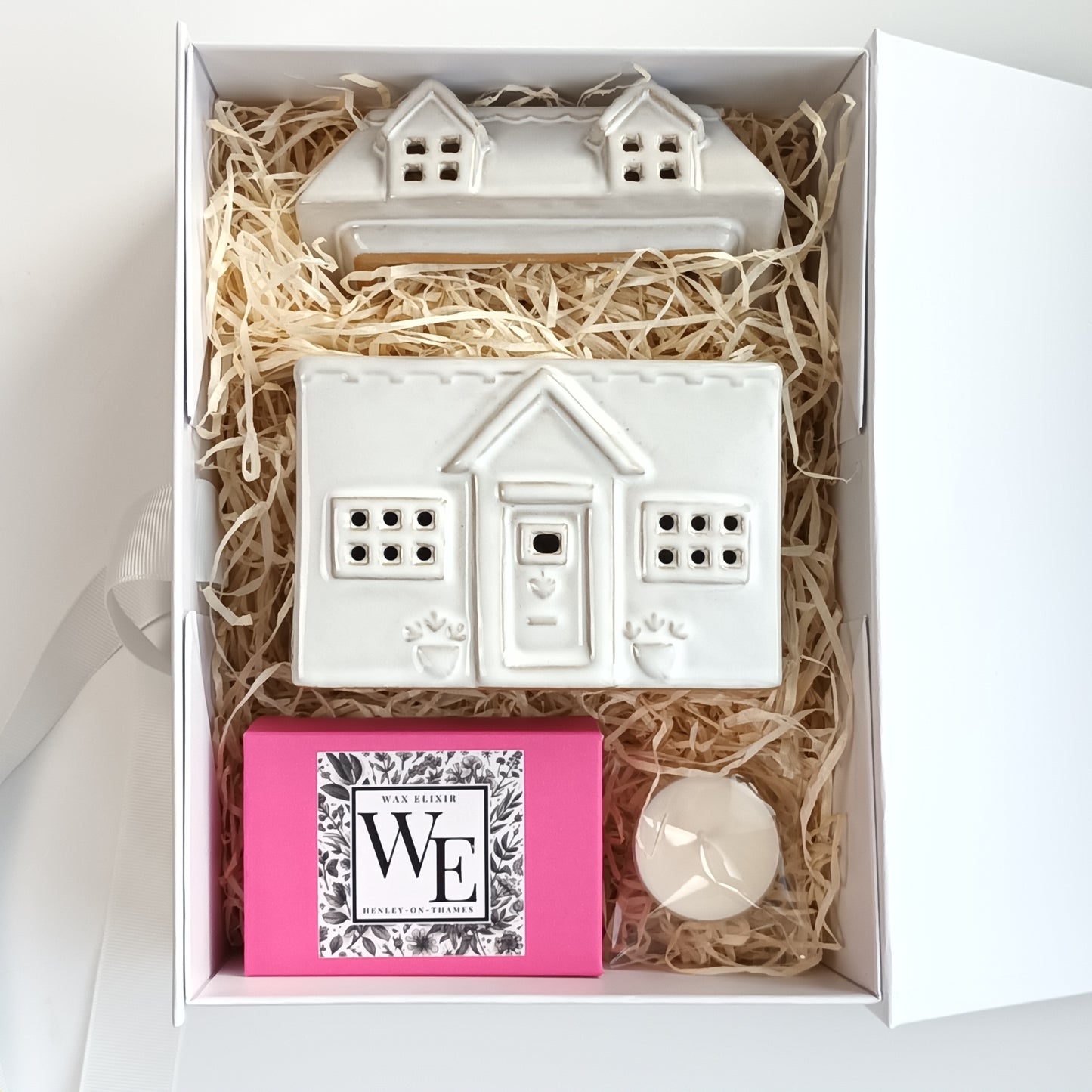 House Wax Burner and Pink Pepper & Rose Heart Wax Melts in Luxury Gift Box