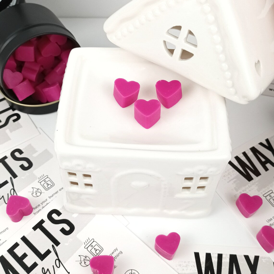 Mini Hearts Scented Wax Melts in Bright Pink